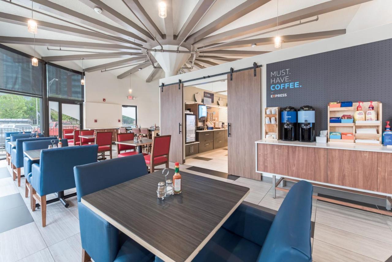 Holiday Inn Express - Columbus Downtown By Ihg Dış mekan fotoğraf