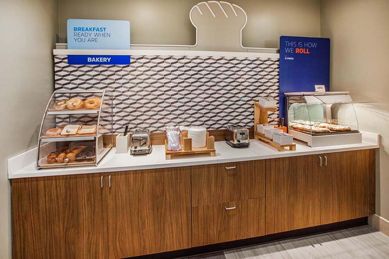 Holiday Inn Express - Columbus Downtown By Ihg Dış mekan fotoğraf